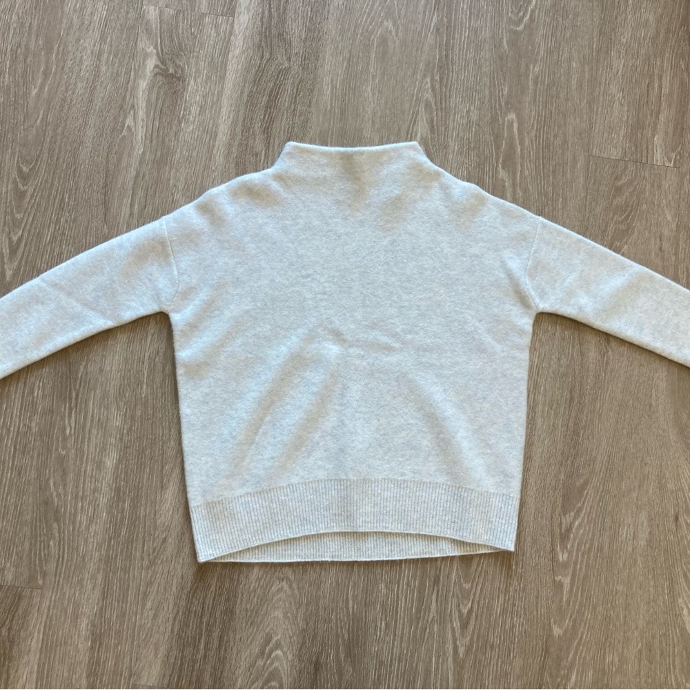 Vince, size small, heather platinum color, plush cashmere funnel neck sweater